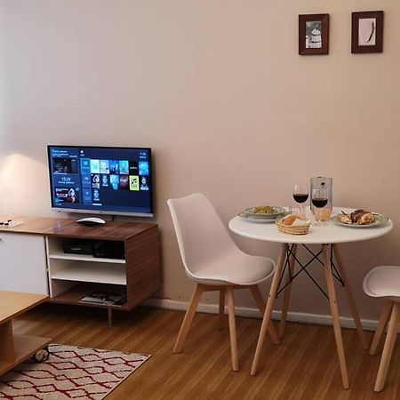 2 Ambientes En Almagro En Av Corrientes Para 2 Personas Apartment Buenos Aires Exterior photo